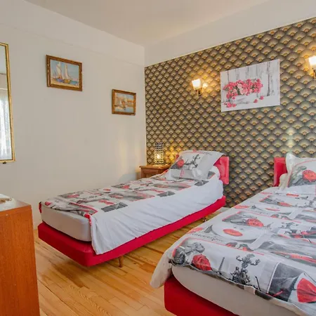 Du Pommerat Holiday home Villenauxe